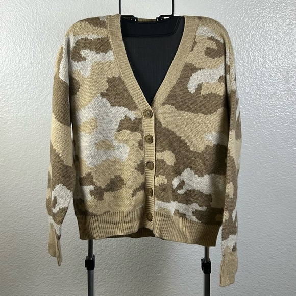 Lucky Brand Sweaters - Lucky Brand Women’s Camouflage Knit Cardigan Size M